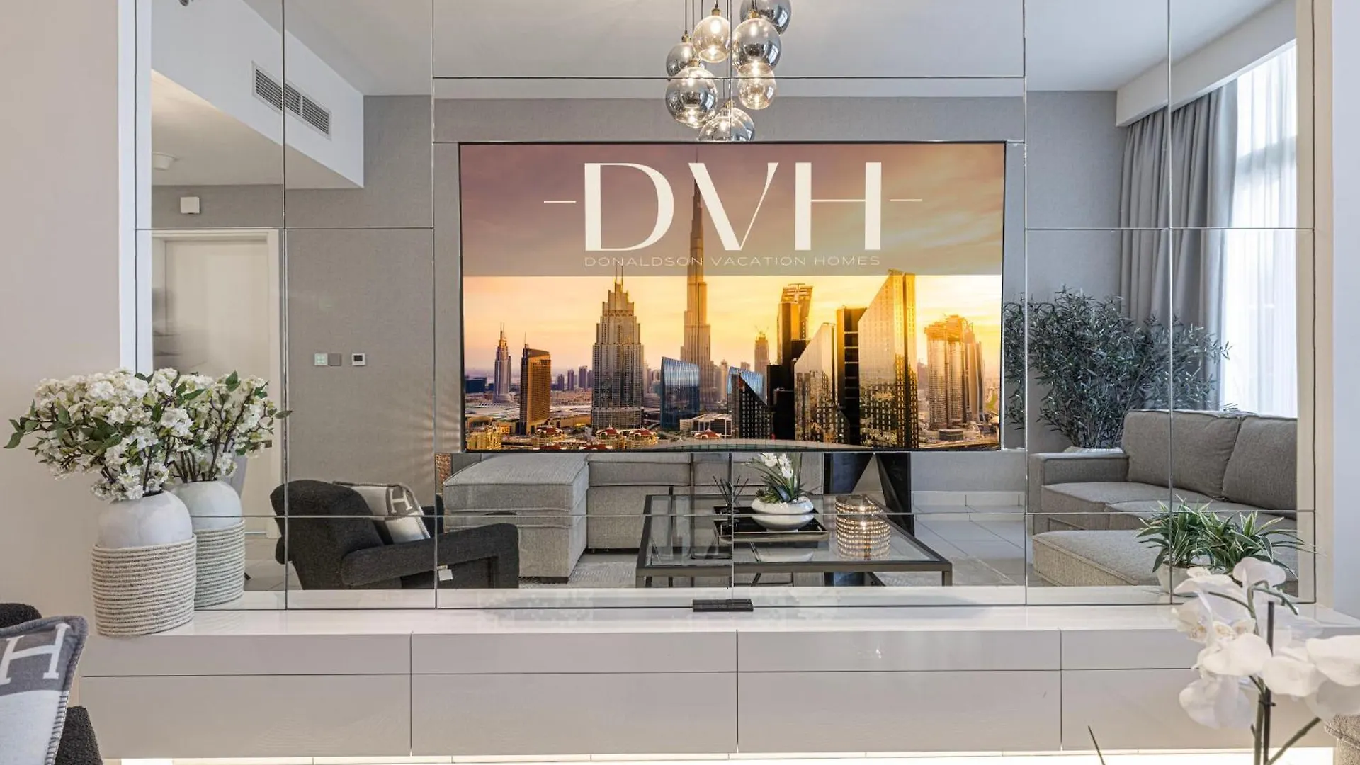 Beachfront Bliss, 1Br With Royal Atlantis & Palm Views Dubai
